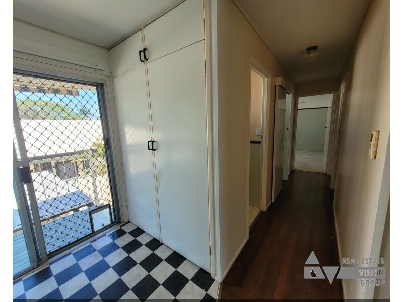 6 Donovan St, Blackwater QLD 4717