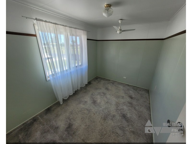 6 Donovan St, Blackwater QLD 4717