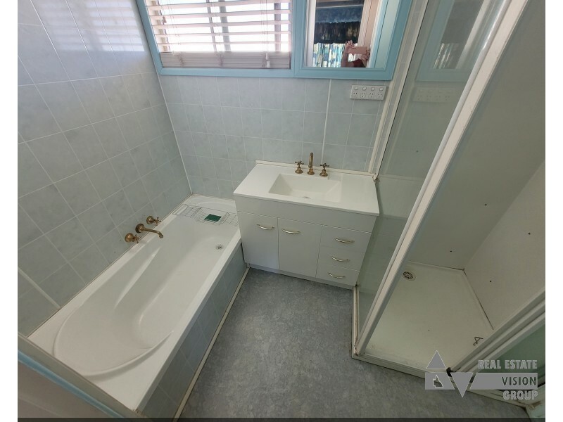 6 Donovan St, Blackwater QLD 4717