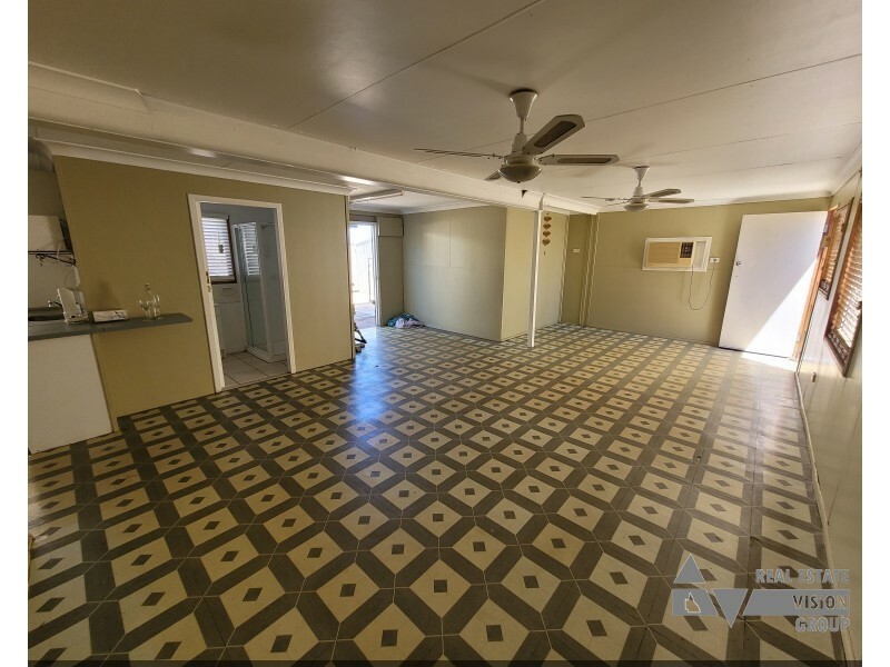 6 Donovan St, Blackwater QLD 4717