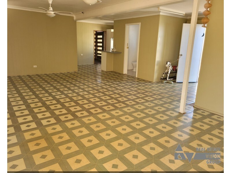 6 Donovan St, Blackwater QLD 4717