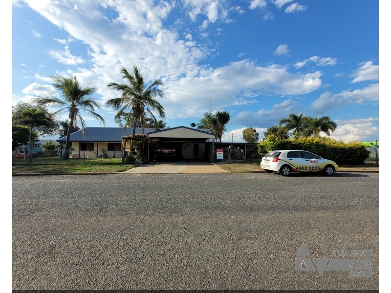 2 Karri St, Blackwater QLD 4717