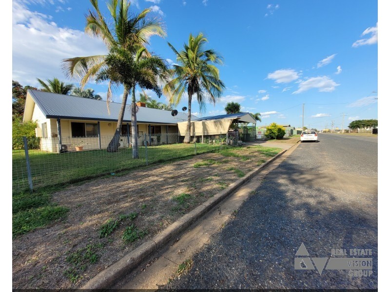 2 Karri St, Blackwater QLD 4717
