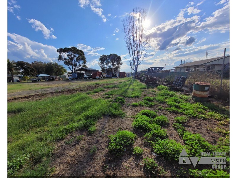 2 Karri St, Blackwater QLD 4717