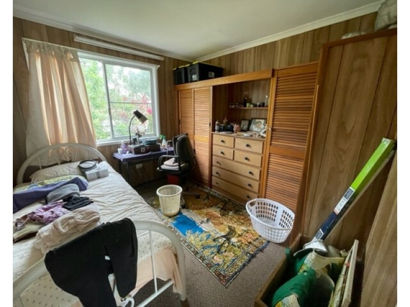 91 River Rd, Sapphire QLD 4702