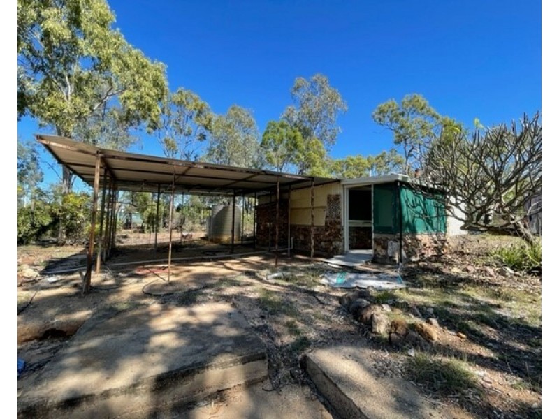 16 Hills End Ave, Rubyvale QLD 4702