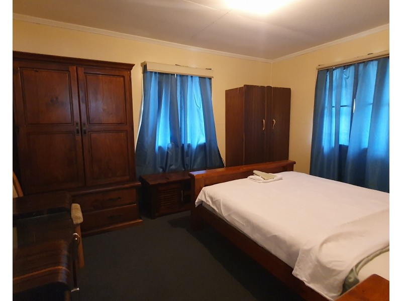 10 Zircon Ave, Emerald QLD 4720