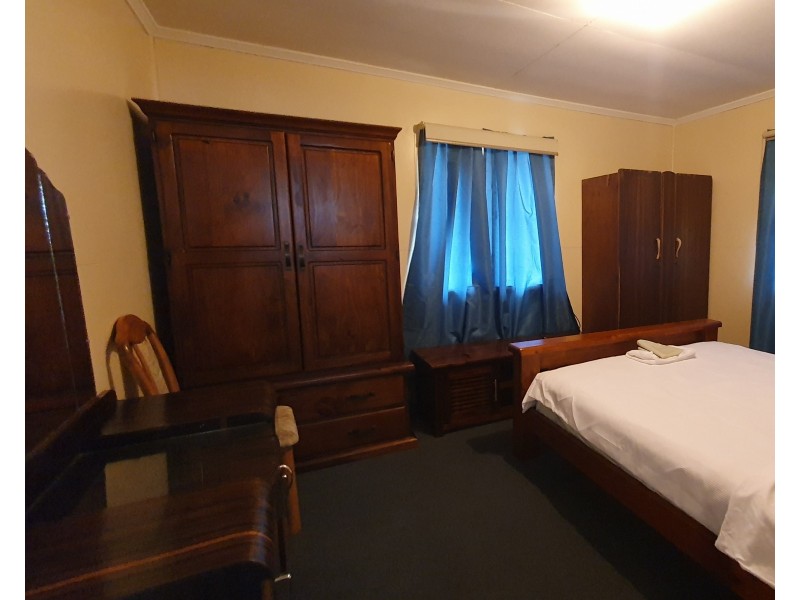 10 Zircon Ave, Emerald QLD 4720