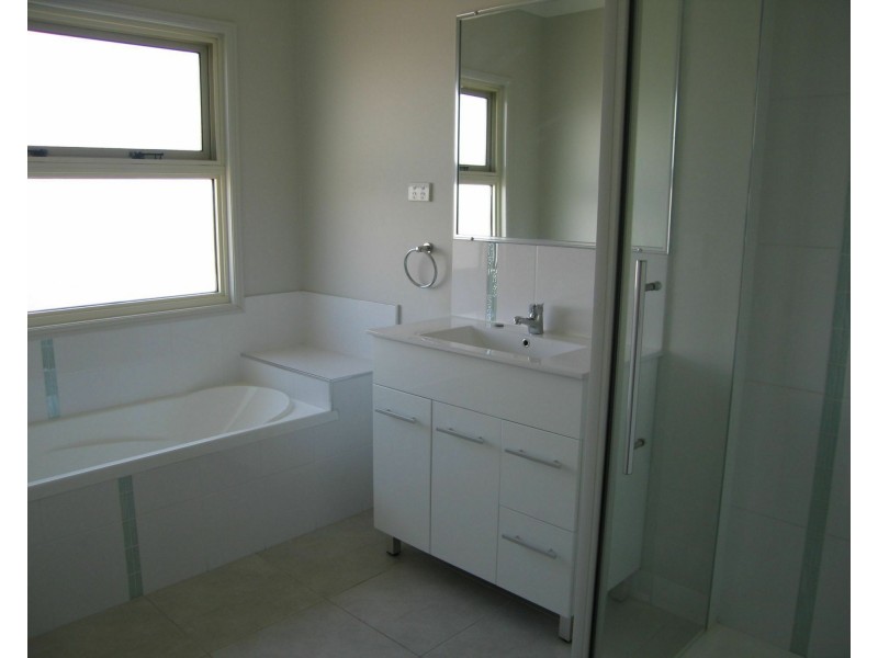 60 Gladstone Street, Emerald QLD 4720