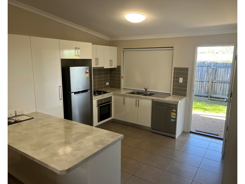 Unit 42/21 Rivergum Dr, Emerald QLD 4720