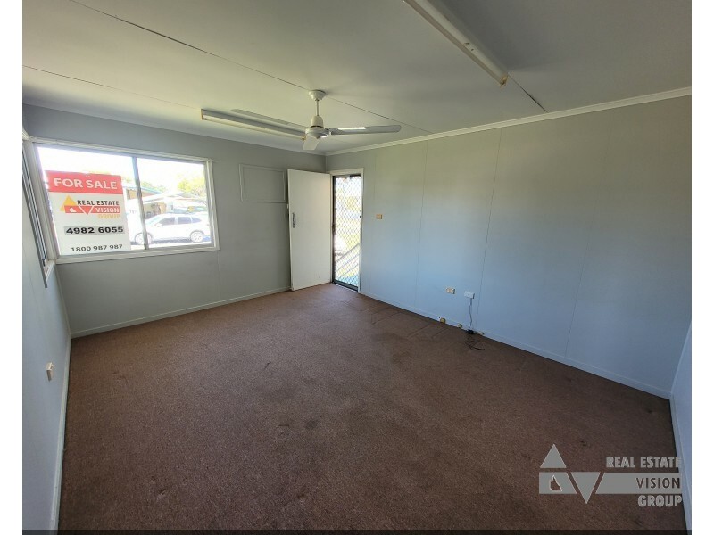 39 Fay St, Blackwater QLD 4717