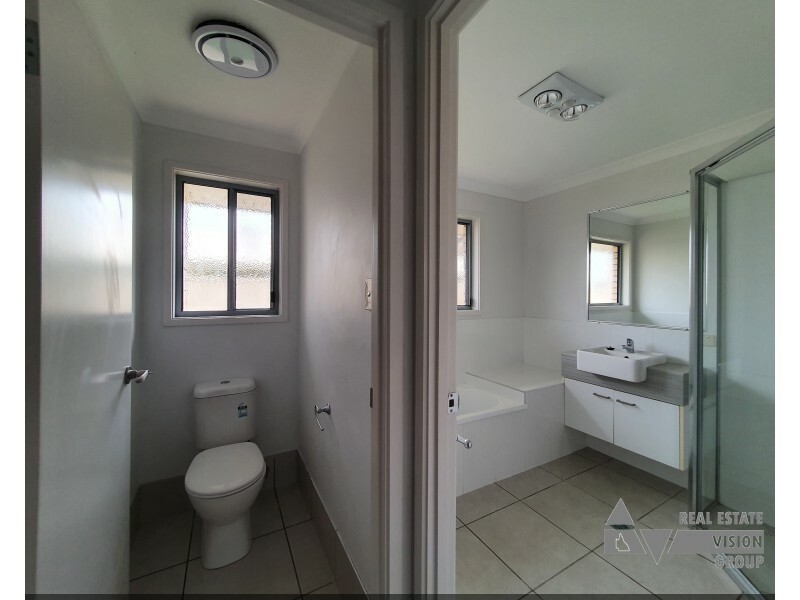 3 Reimers St, Emerald QLD 4720