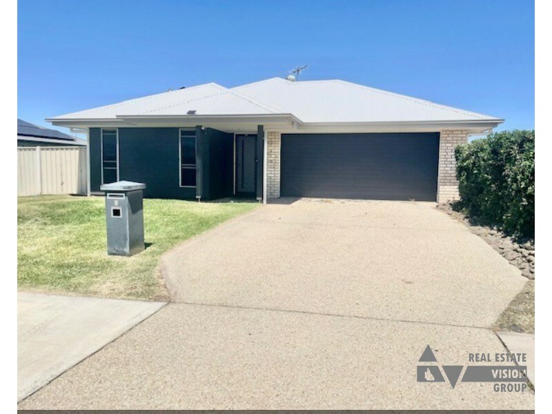 3 Reimers St, Emerald QLD 4720