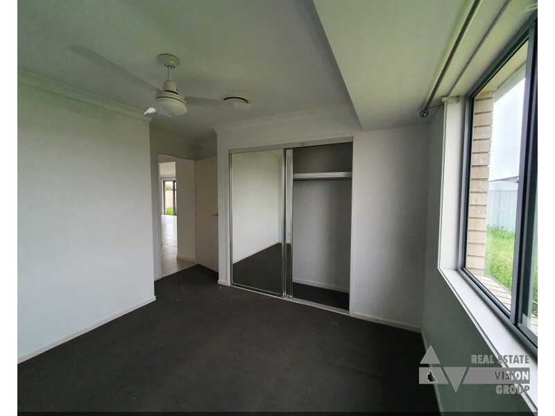3 Reimers St, Emerald QLD 4720