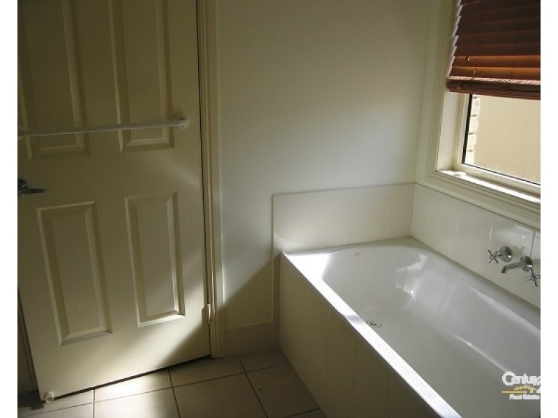 5 Oliffe Street, Blackwater QLD 4717