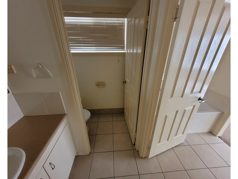 5 Oliffe Street, Blackwater QLD 4717