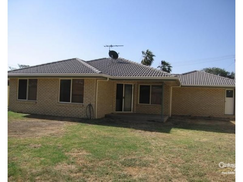 5 Oliffe Street, Blackwater QLD 4717