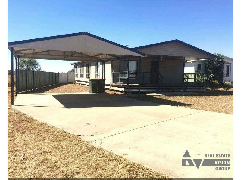 2 Hunter St, Blackwater QLD 4717