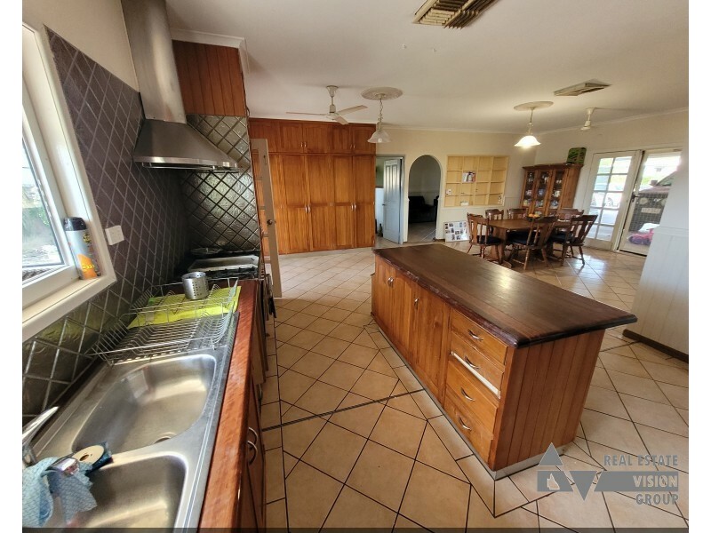 2 Karri St, Blackwater QLD 4717