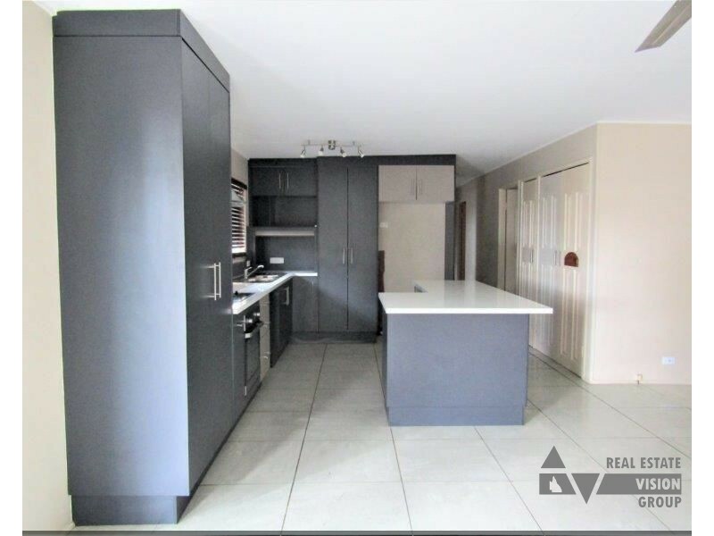 34 Lawless St, Blackwater QLD 4717