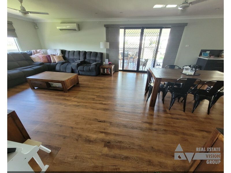 1 Kendrick Cct, Blackwater QLD 4717