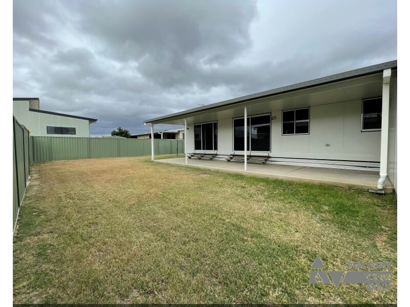 4 Cardinal Court, Blackwater QLD 4717