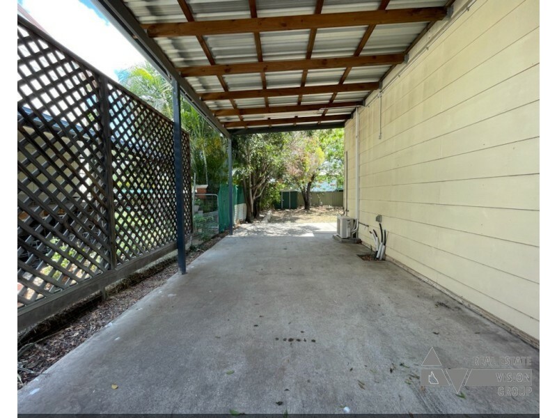 42 Stower Street, Blackwater QLD 4717