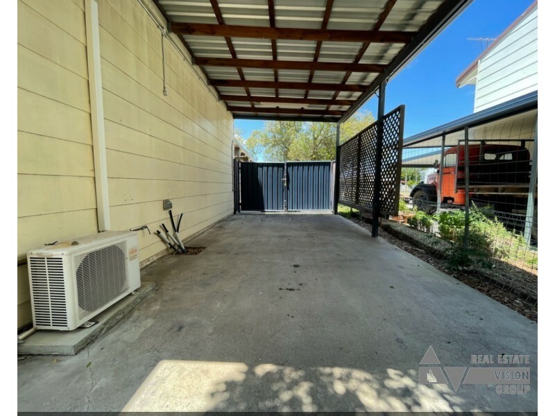 42 Stower Street, Blackwater QLD 4717