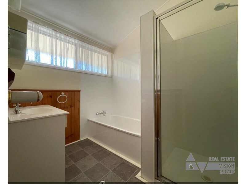 42 Stower Street, Blackwater QLD 4717