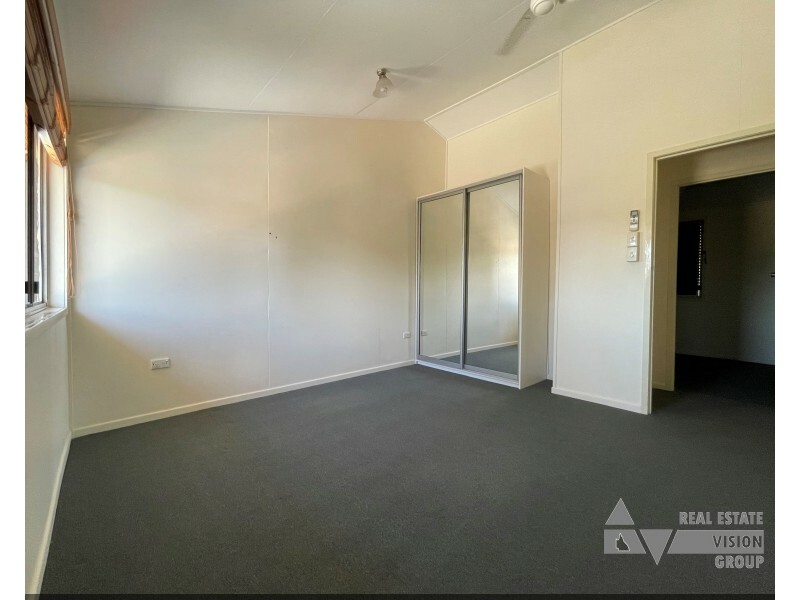 42 Stower Street, Blackwater QLD 4717