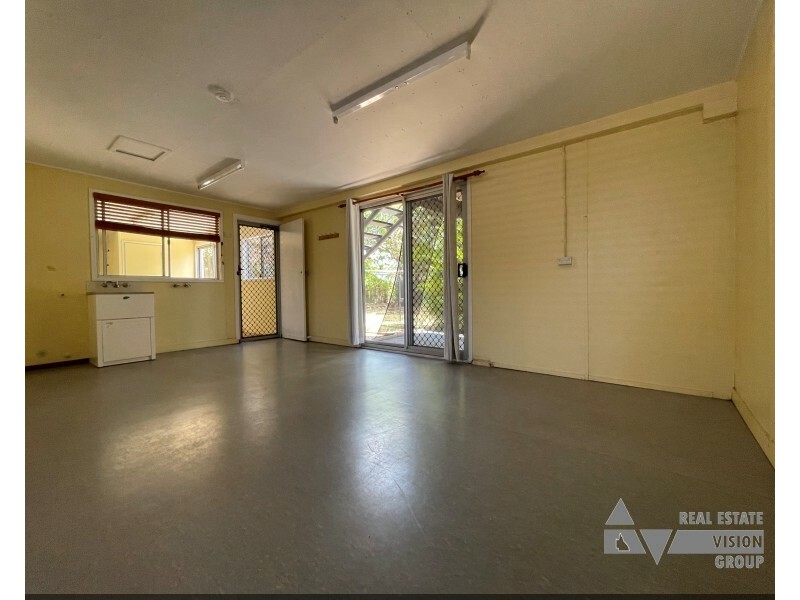42 Stower Street, Blackwater QLD 4717