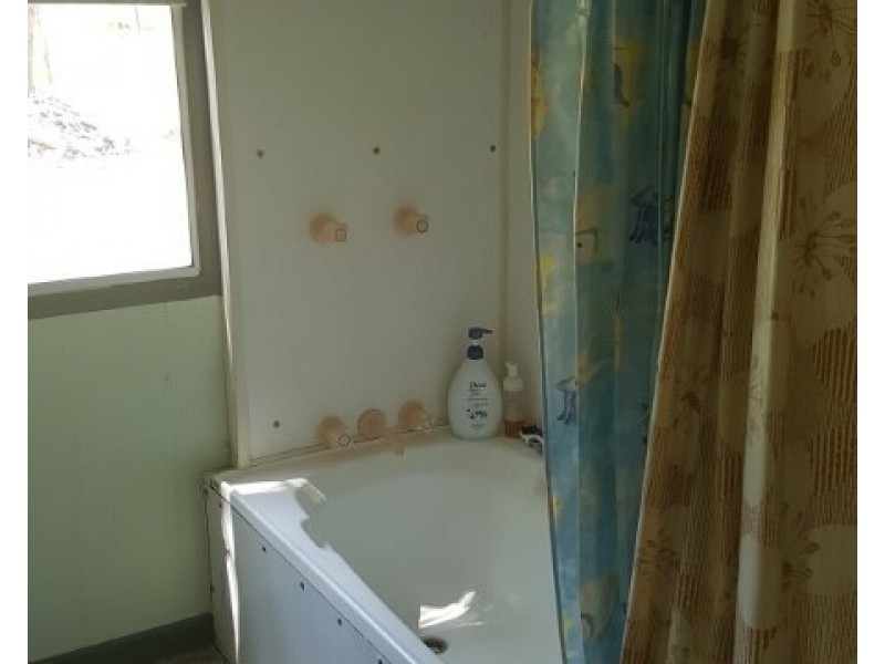 MC 3898, Rubyvale QLD 4702