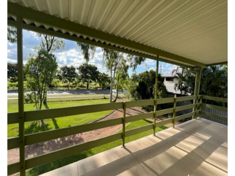 66 Moody St, Emerald QLD 4720