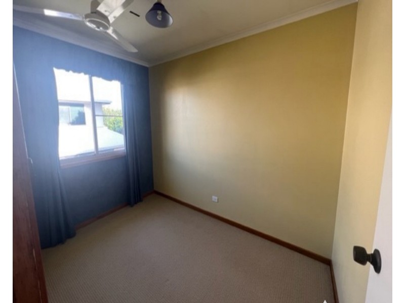 66 Moody St, Emerald QLD 4720