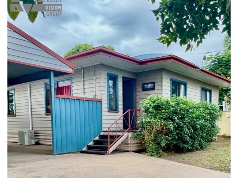 24 Gray St, Emerald QLD 4720