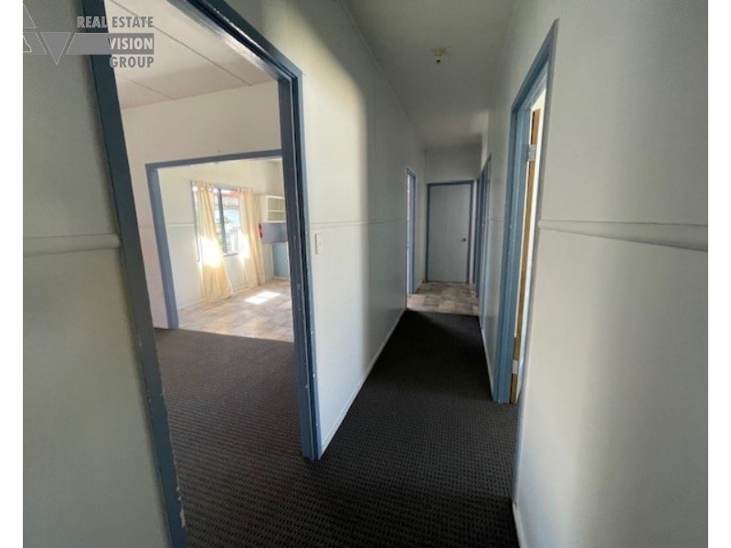 24 Gray St, Emerald QLD 4720