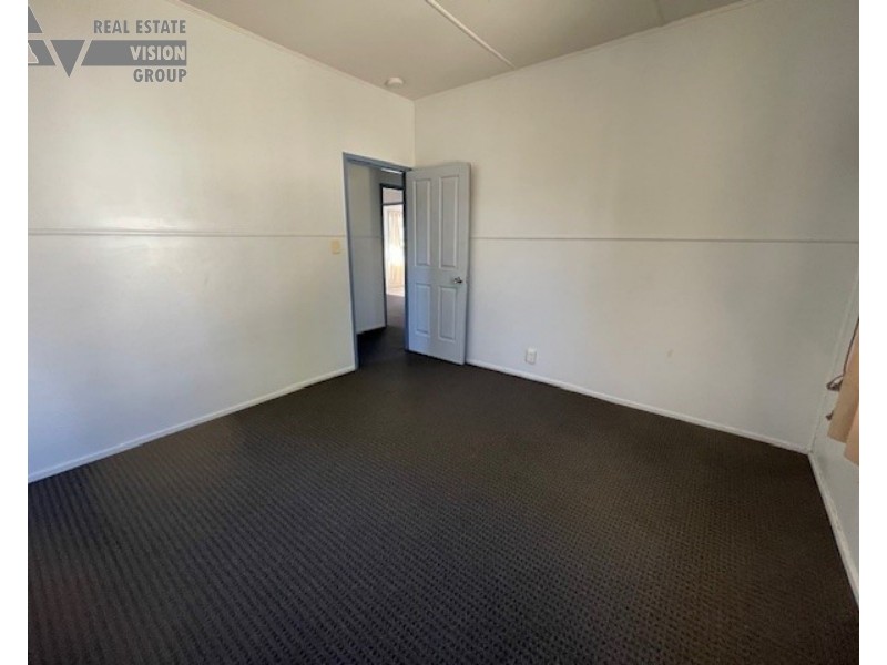 24 Gray St, Emerald QLD 4720