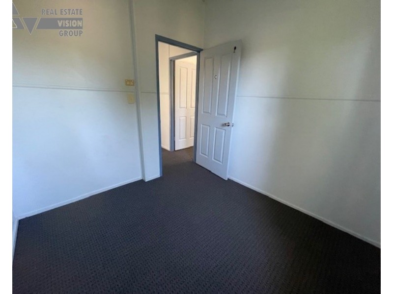 24 Gray St, Emerald QLD 4720