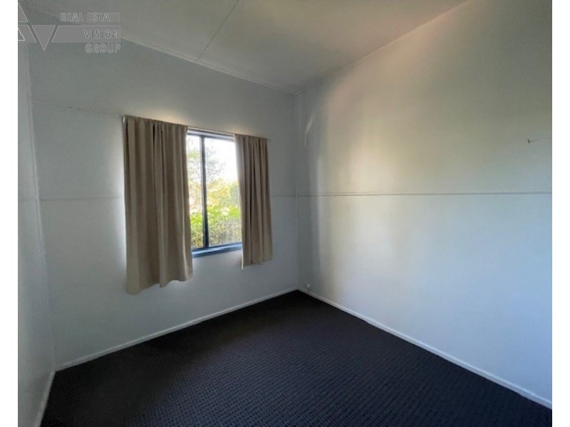 24 Gray St, Emerald QLD 4720