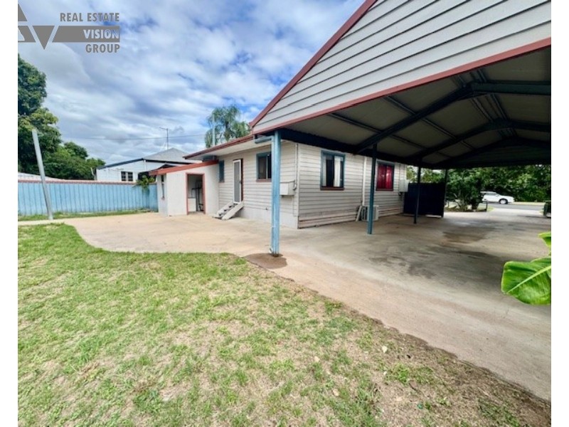 24 Gray St, Emerald QLD 4720