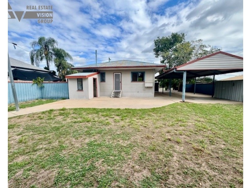 24 Gray St, Emerald QLD 4720