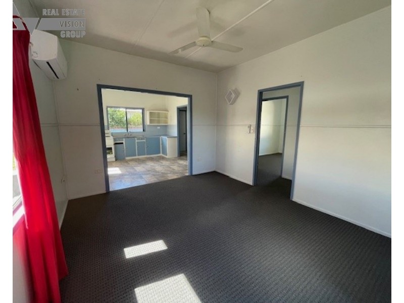 24 Gray St, Emerald QLD 4720