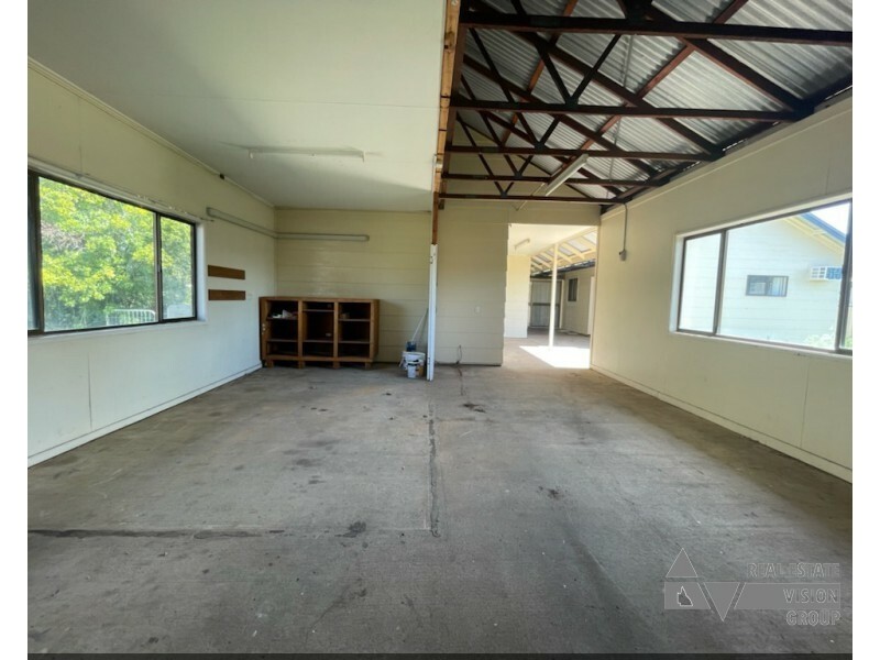 15 Walsh Ave, Blackwater QLD 4717