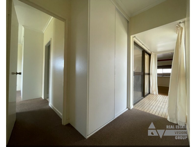 15 Walsh Ave, Blackwater QLD 4717