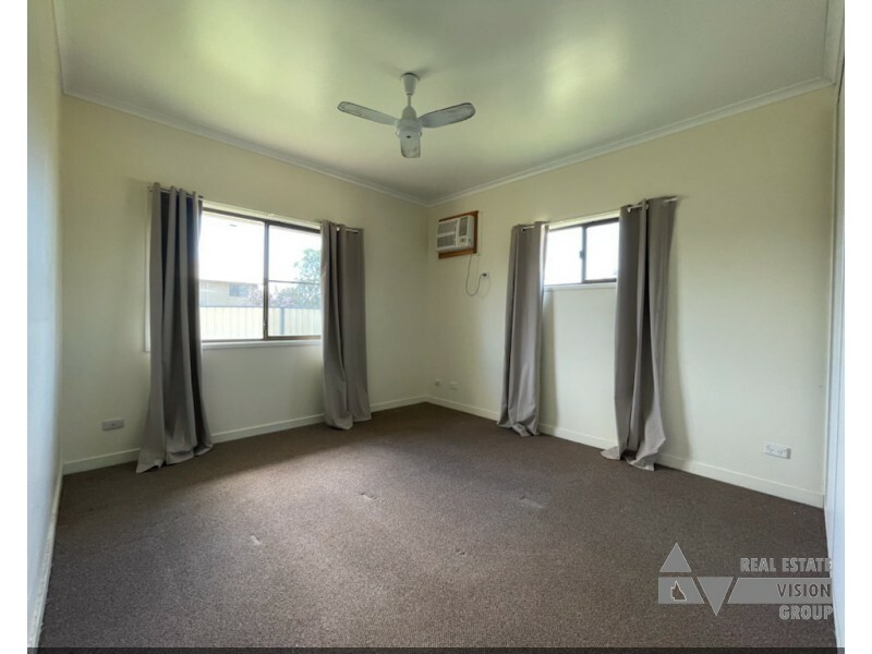 15 Walsh Ave, Blackwater QLD 4717