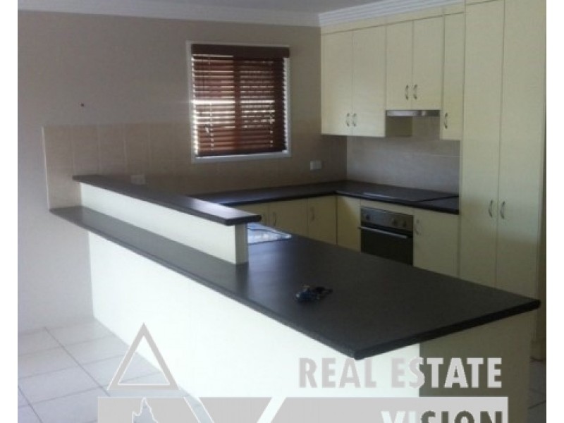 Unit 1/2 Baird St, Emerald QLD 4720