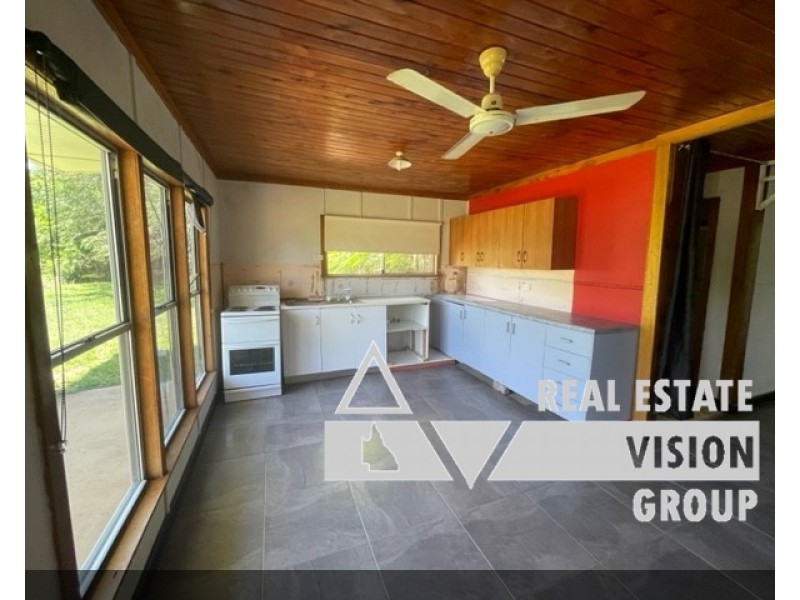 1063 Rubyvale, Sapphire QLD 4702