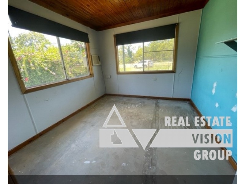 1063 Rubyvale, Sapphire QLD 4702