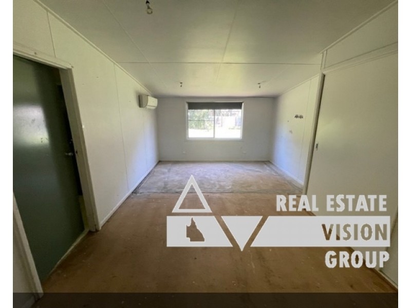 1063 Rubyvale, Sapphire QLD 4702