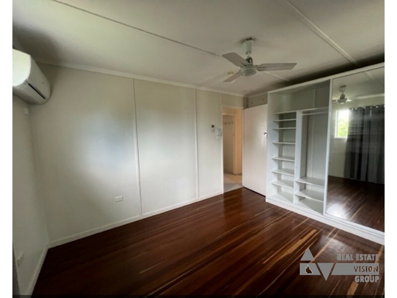16 Long Street, Blackwater QLD 4717